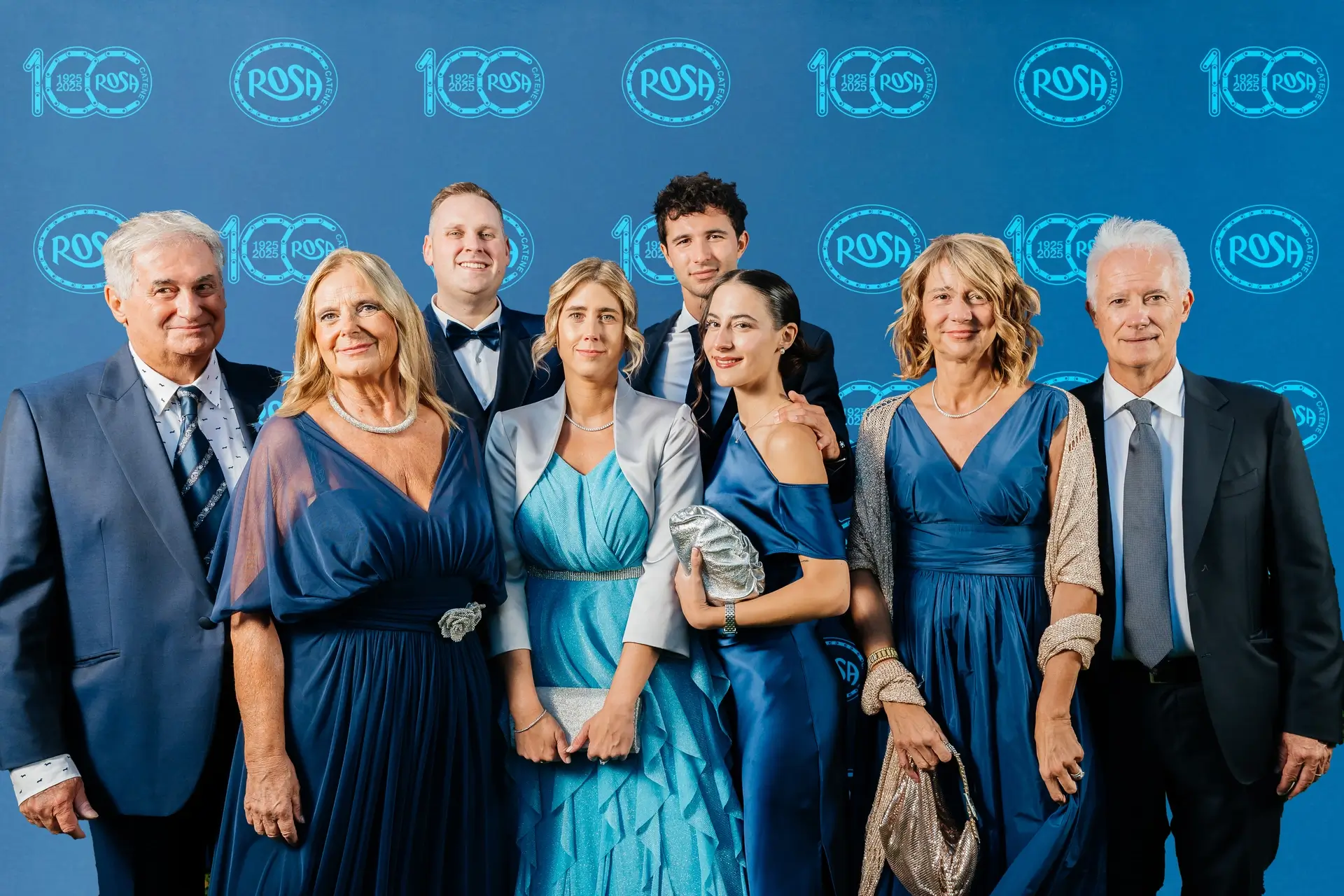 Team Rosa Catene – produttori catene industriali italiane, specializzati in catene a rulli e catene da trasporto pesante.